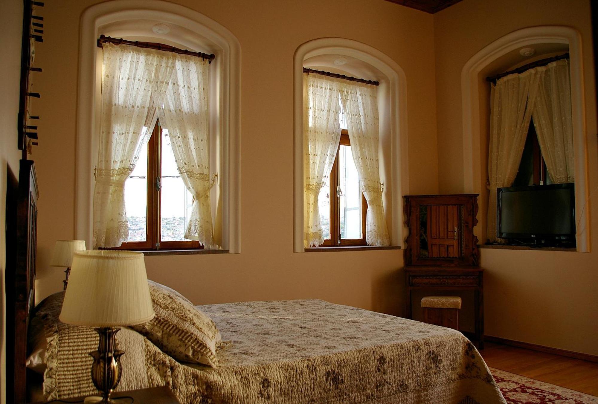 Hera Hotel Bergama Exterior photo