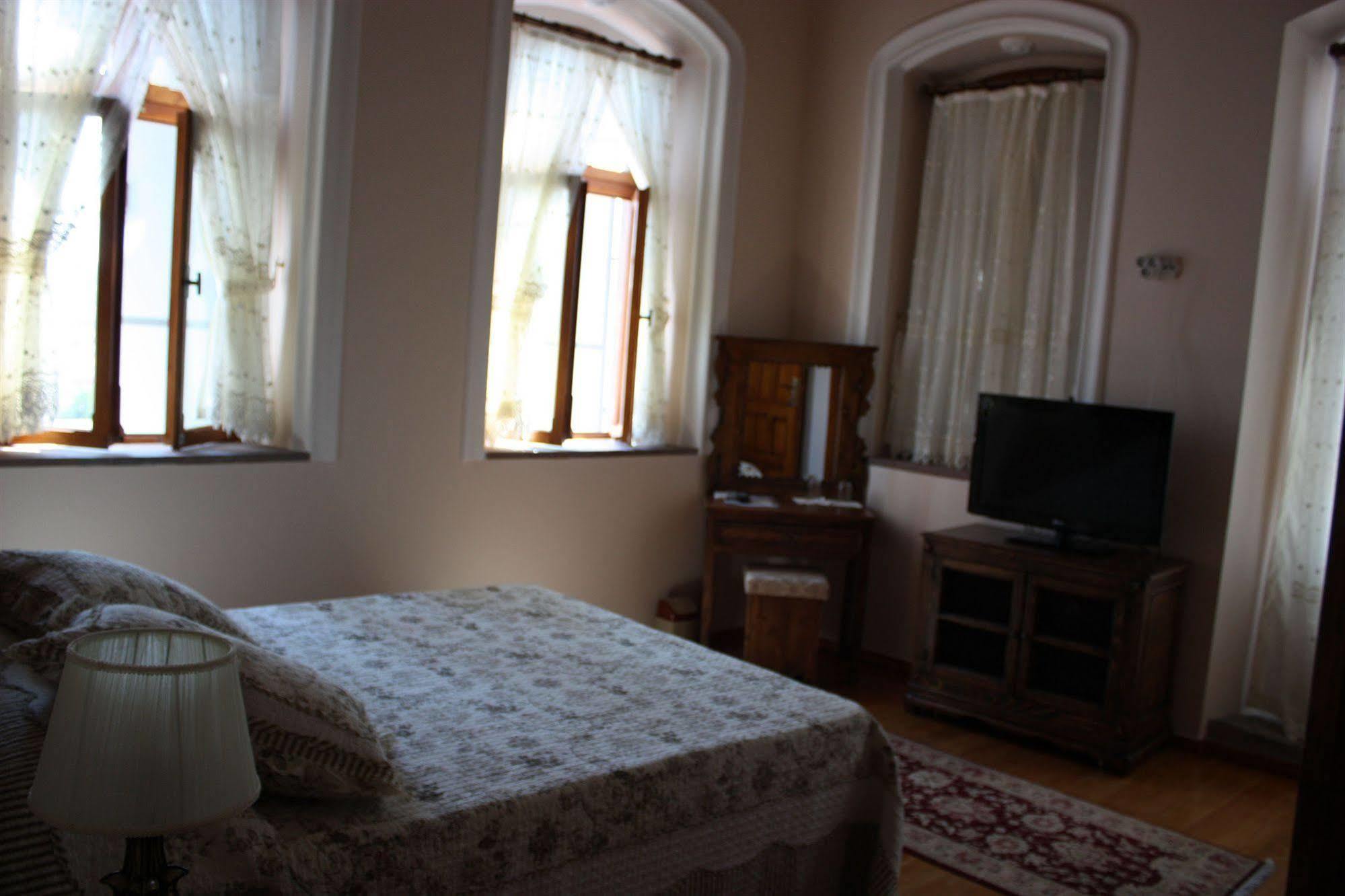 Hera Hotel Bergama Exterior photo